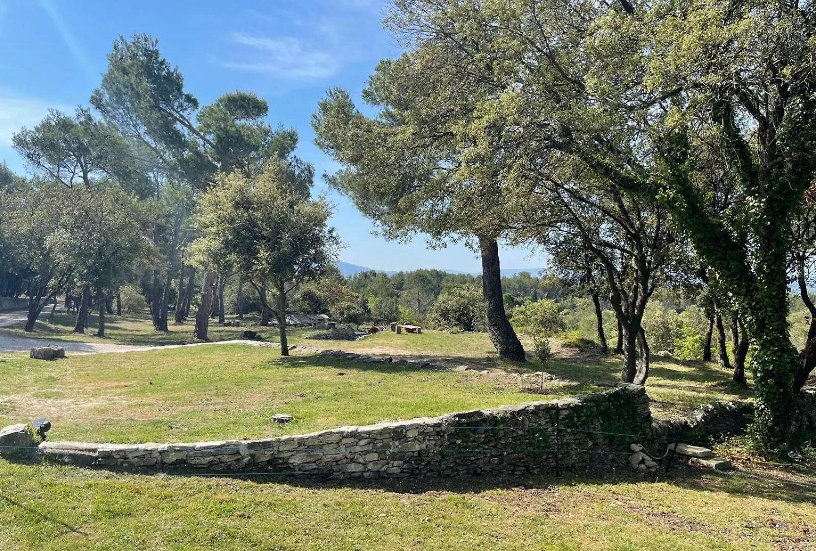 Gite Lavande Jardin 33 Hectares Avec Piscine Au Coeur De Provence Saumane-de-Vaucluse Holiday home